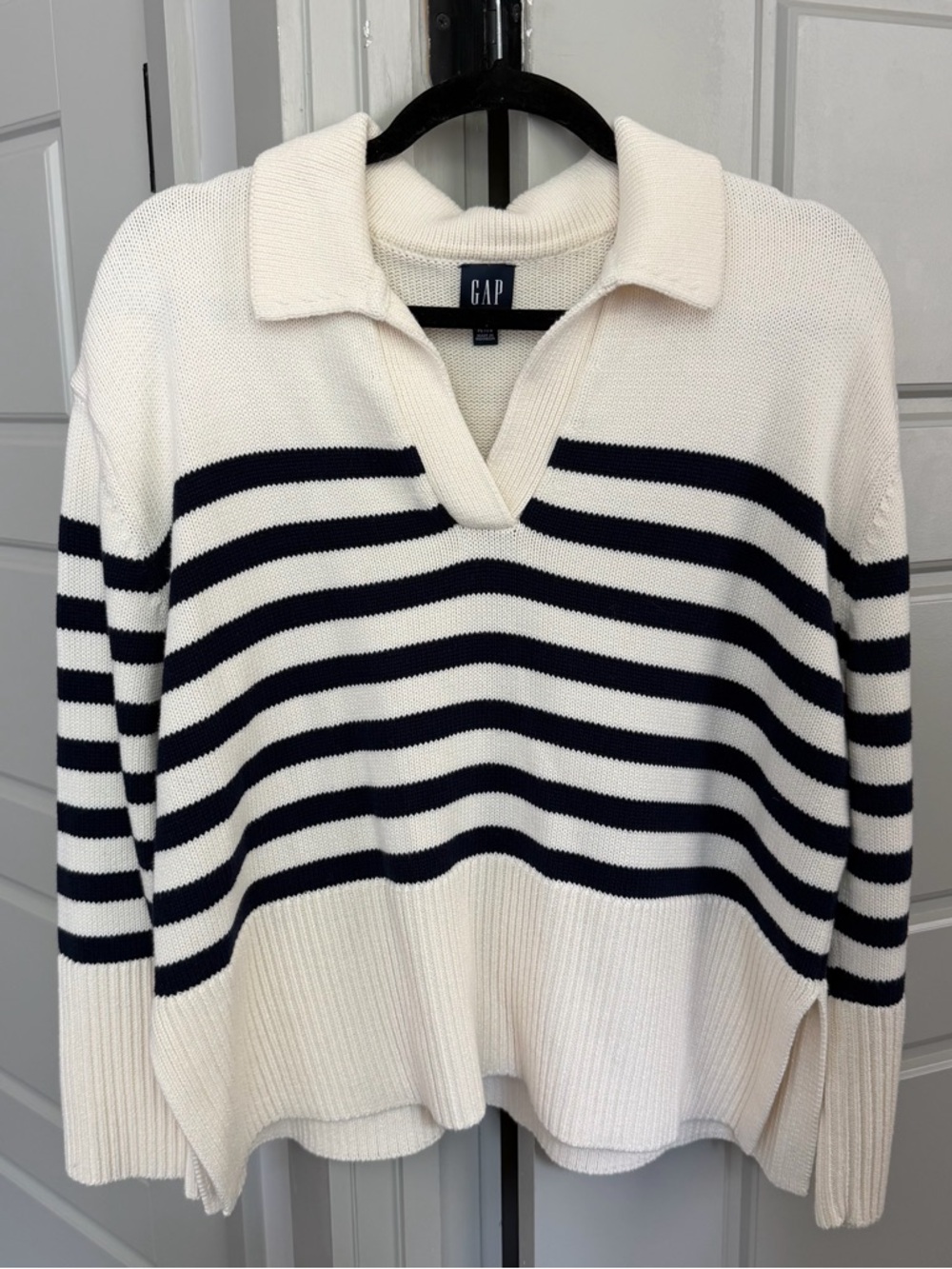 GAP 24/7 Split-Hem Polo Sweater
